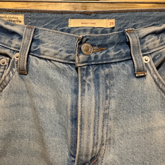Levi's Premium Baggy Dad Jeans Light Wash Distressed Waist 25 - Picture 2 of 10